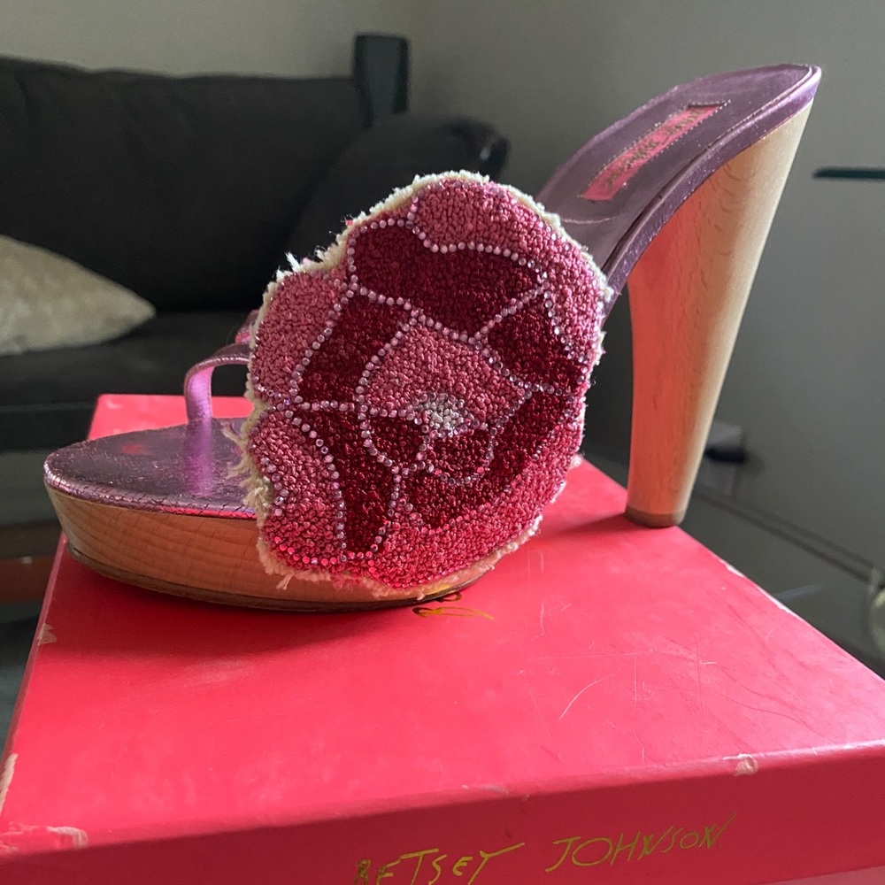 Betsey Johnson Pink Jedrek
